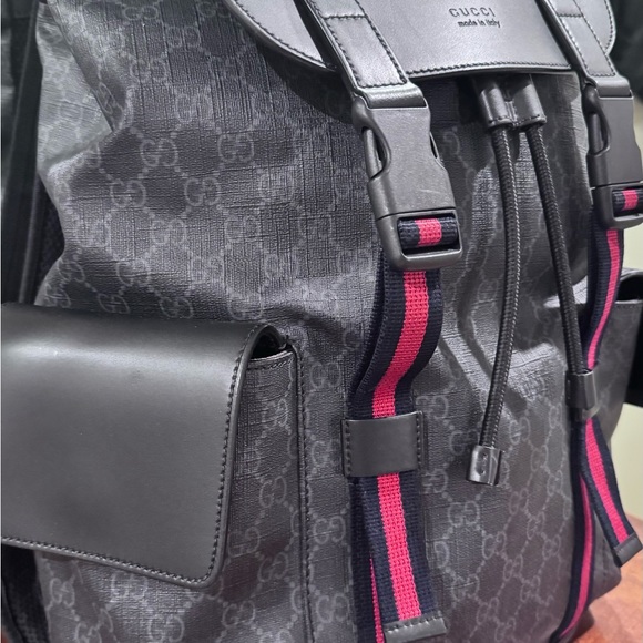 Authentic Gucci GG Supreme 
Beautiful bag rarely used! - Picture 1 of 14